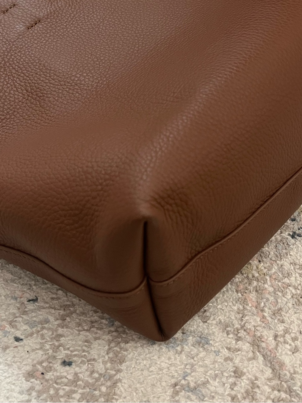 Cuyana Small Easy Tote - Dark Chestnut - Picture 4 of 5